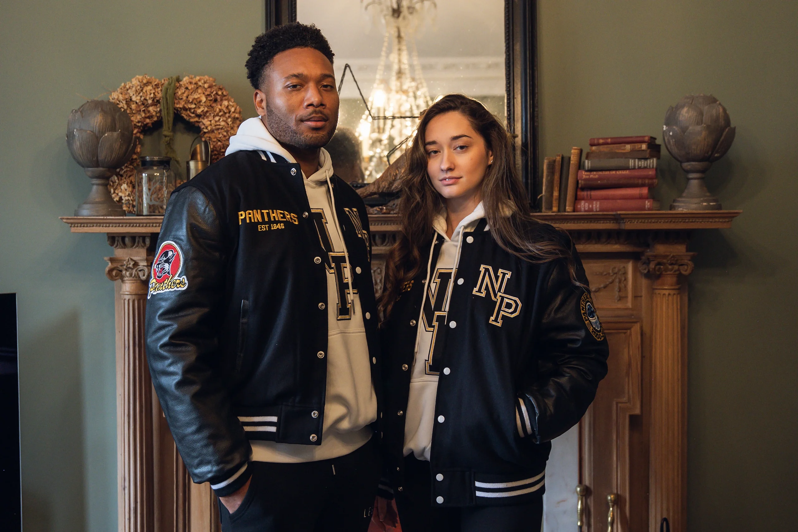 Saint Vanity Set: Exploring the Art of Modern Outfit Coordination